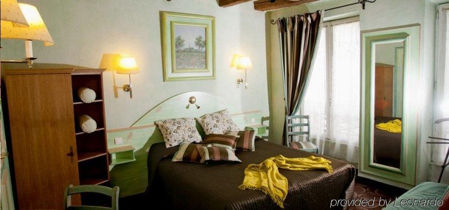 Hotel Jacques De Molay Paris